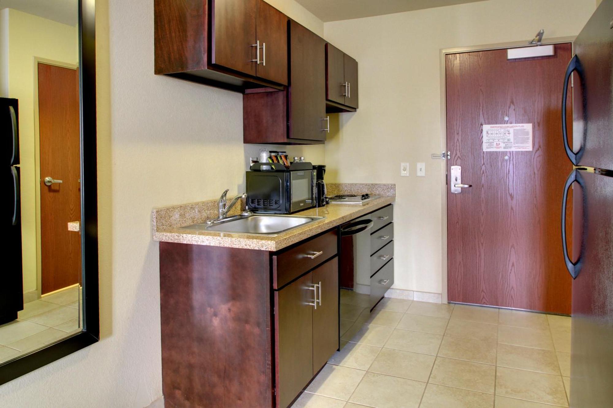 Cobblestone Hotel & Suites - Beulah Cameră foto